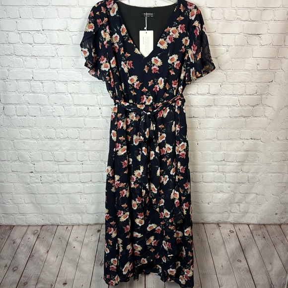 BloomChic Navy Floral Pocket Split Sleeve Asymmetrical Hem Dress Size 12 Large - Picture 2 of 6